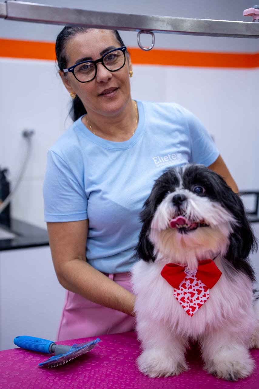 Eliete Santos — Responsável pelo Salão de Beleza Animal